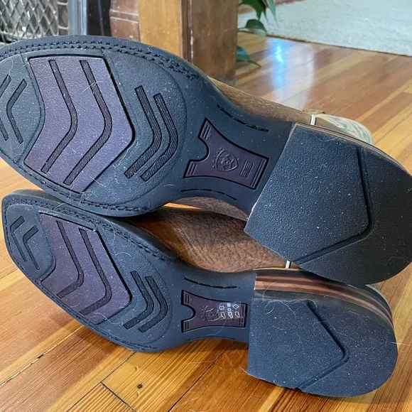 Ariat boots size 11 D BRAND NEW - Picture 4 of 4